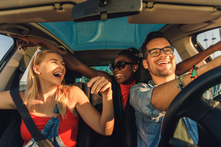 10 Ways for Students to Save on Spring Break